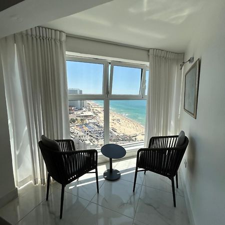 סוויטת אהבה מתוקה על הים-Sweet Love Suite On The Sea Bat Yam Esterno foto